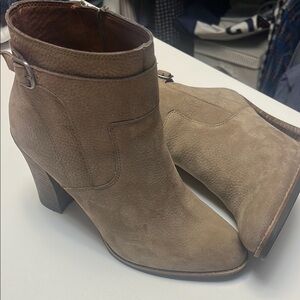 Lucky Brand Tan Heeled Boots with Chunky Heel